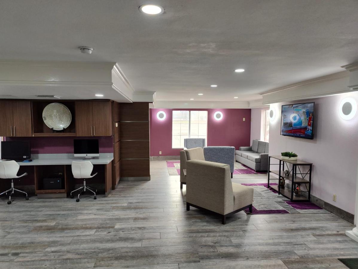 La Quinta Inn By Wyndham Kansas City Lenexa Εξωτερικό φωτογραφία